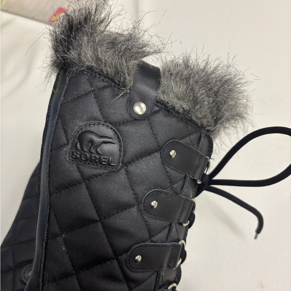 Sorel Black Quilted Winter Boots with Fur Trim size 7 - Picture 4 of 5